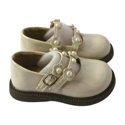 “Little Duchess White Pearl Mary Janes”|2557-off white